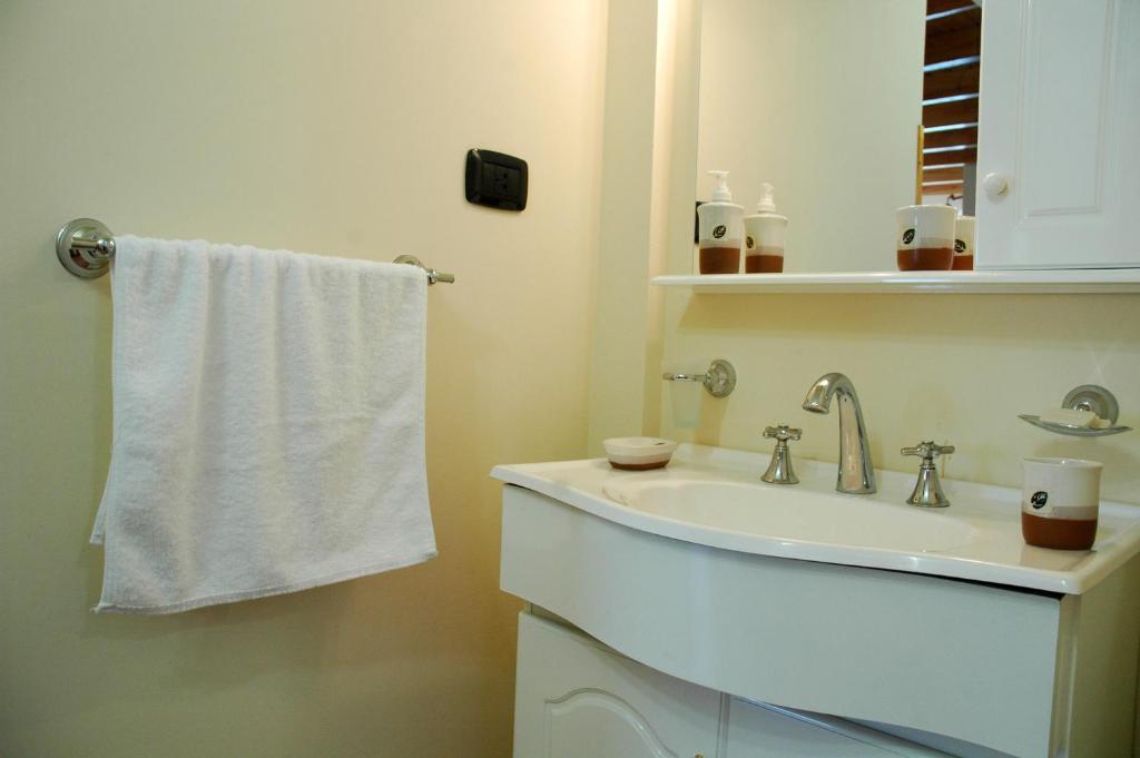 Puente Austral Aparthotel San Carlos de Bariloche Phòng bức ảnh